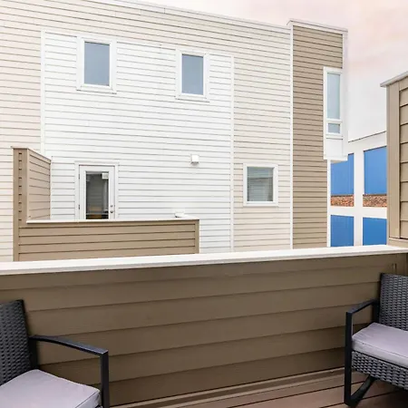 Luxury Downtown Townhome Unit 15 Cleveland Exterior foto