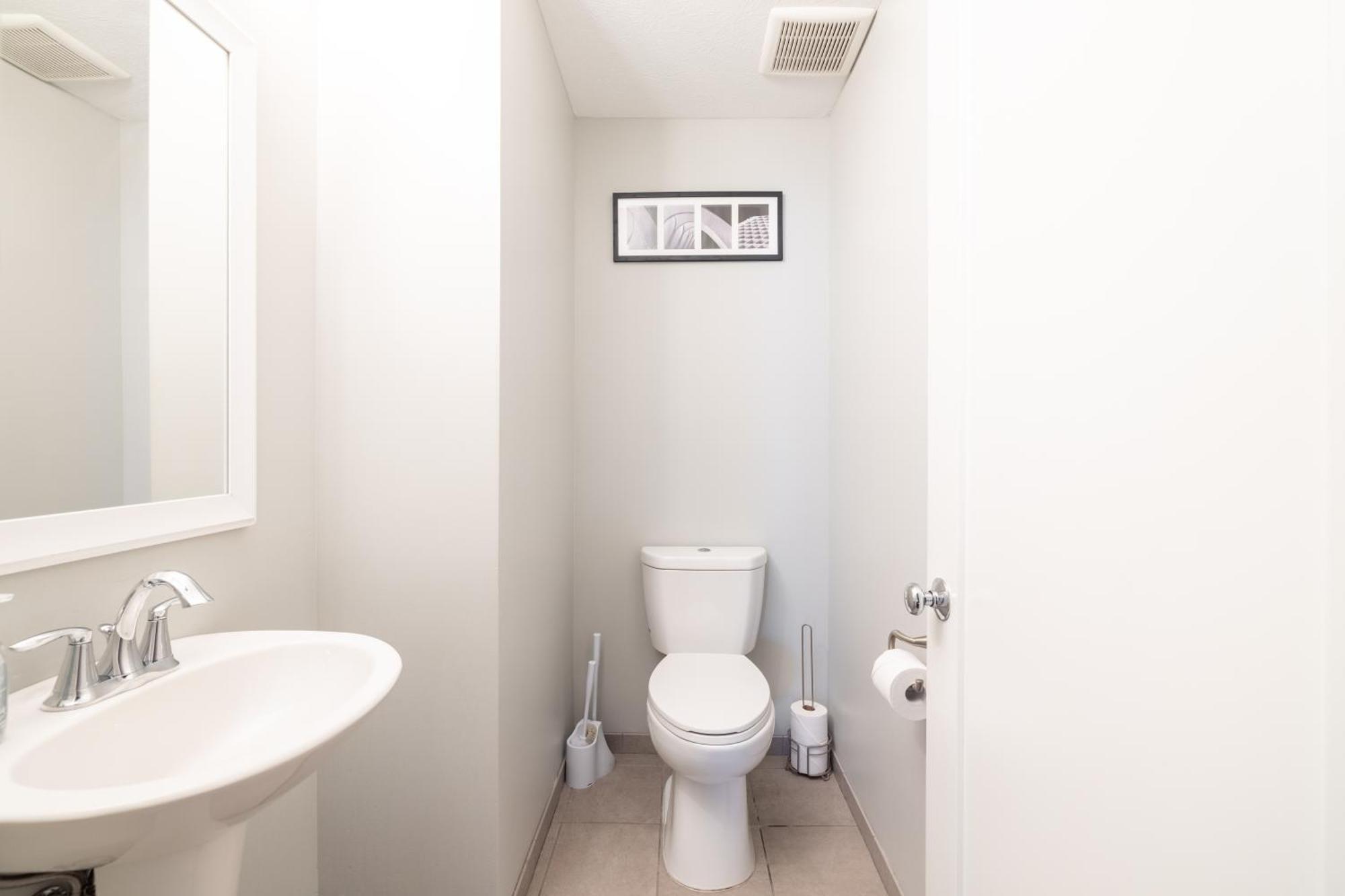 Villa Luxury Downtown Townhome Unit 15 *